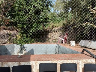 Venta pequeña masía...