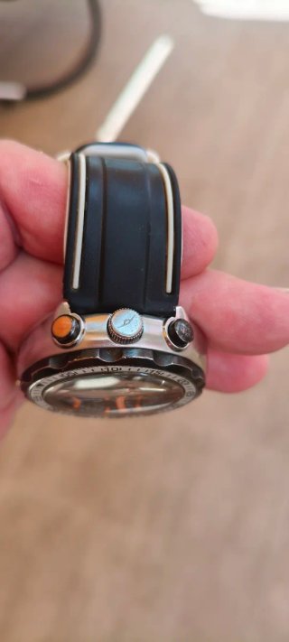 Reloj Mondia