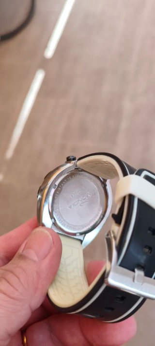 Reloj Mondia