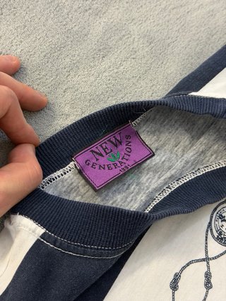 Maglia Vintage a Strisce con grafica Nautica