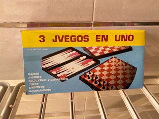 Juego 3 en 1: Damas, Ajedrez, Backgammon