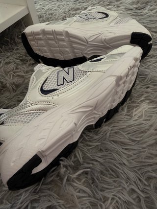 New Balance 530 Talla 39 Plata/Blanco