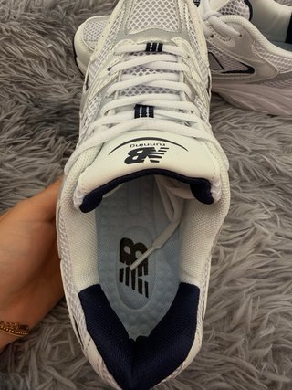 New Balance 530 Talla 39 Plata/Blanco