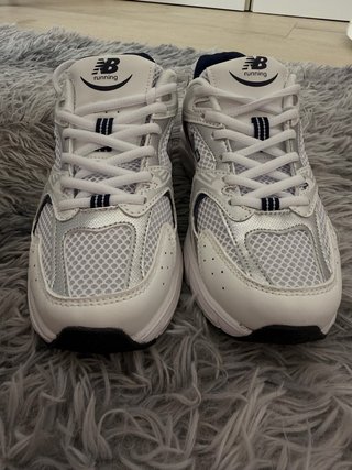 New Balance 530 Talla 39 Plata/Blanco