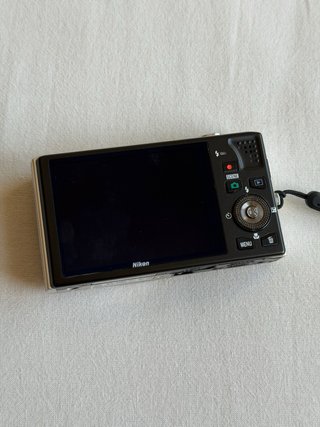 Nikon Coolpix S8000 Camara Digital Dorada