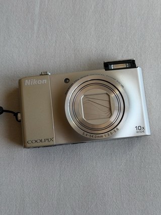 Nikon Coolpix S8000 Camara Digital Dorada
