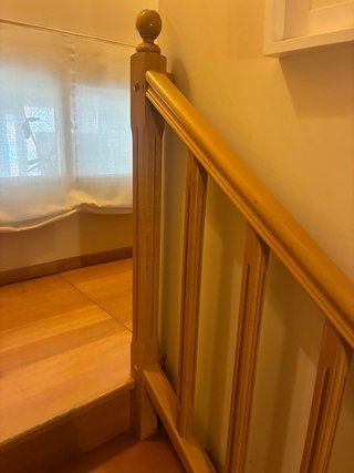 Barandilla/pasamanos de madera para escaleras.