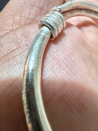 Pulsera de plata grabada