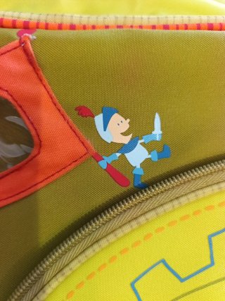 Mochila infantil de dinosaurio
