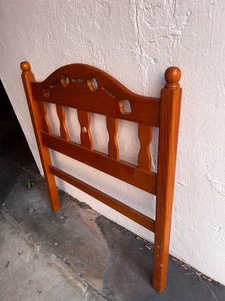 Cabecero de madera para cama