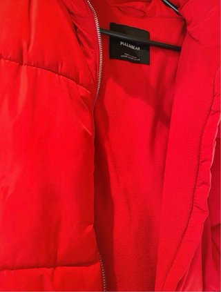 Chaqueta roja acolchada