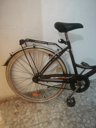 Bicicleta BH Bolero con cesta