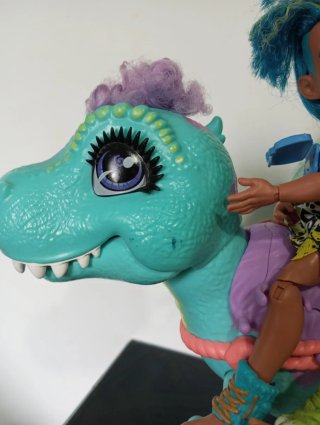 Muñecos Cave Club con Dinosaurio Mattel
