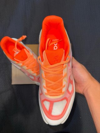 On Cloud Remix Naranja/Blanco