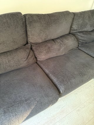 Chaise longue negra de tela