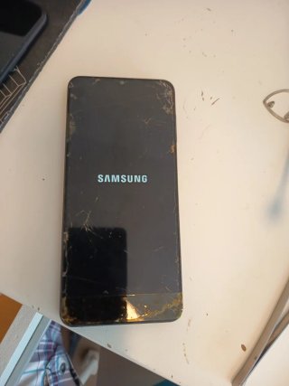 Samsung A12 64 GB 4 RAM Android 13