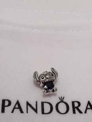 Charm Pandora Stitch Corazón Azul