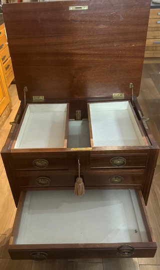 Mueble joyero antiguo madera