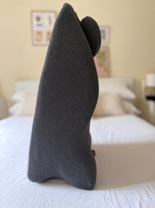 Almohada cervical y reposapiés gris