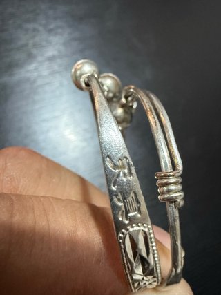Pulsera de plata con caracteres chinos