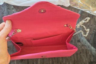 Elegante cartera de mano