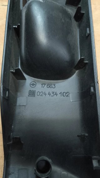 Revestimiento Interior Puerta Del. Opel Astra G