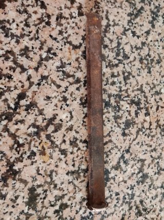 Cincel de metal antiguo