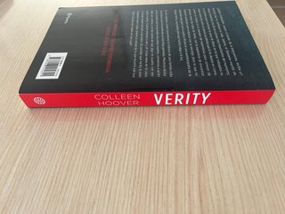 VERITY - La sombre de un engaño