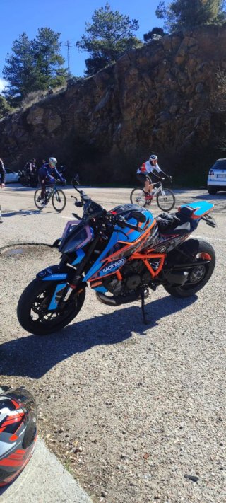 KTM 1290 Super Duke R 2022