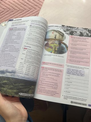 Hola, buenos días, vendo libros de 1ro de bachi