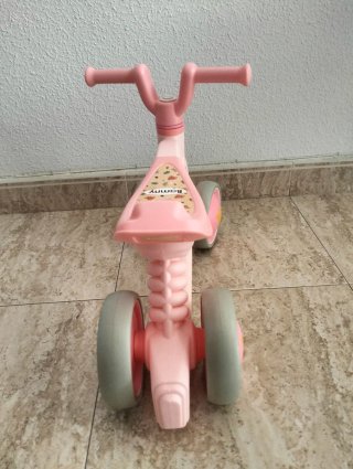 Correpasillos rosa con estrellas