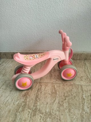 Correpasillos rosa con estrellas