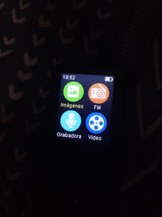 CHOLLO!! MP3 29GB + tarjeta  sd 32GB + cargador!!!