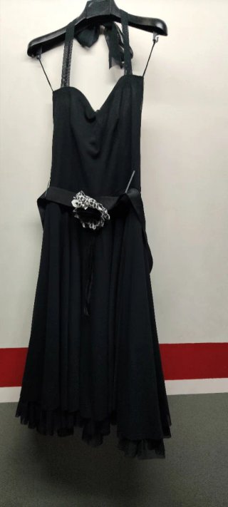 Vestido negro tul cinturón talla M