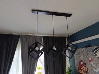 Lámpara de techo moderna negra
