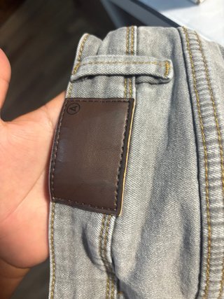 Pantalones vaqueros grises