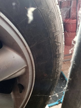 Llanta de aluminio Nissan Terrano 2
