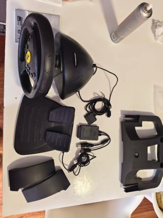 Volante Thrustmaster Ferrari