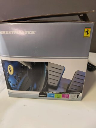 Volante Thrustmaster Ferrari