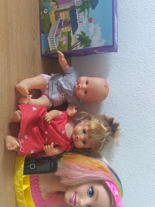Pack Muñecas y Casa de Juegos Infantil. Lote