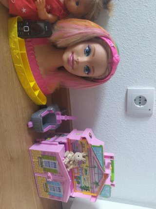Pack Muñecas y Casa de Juegos Infantil. Lote