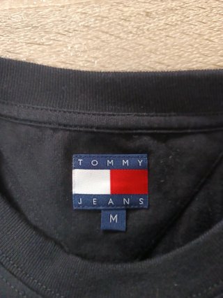 Camiseta Tommy Jeans Negra Logo Talla M