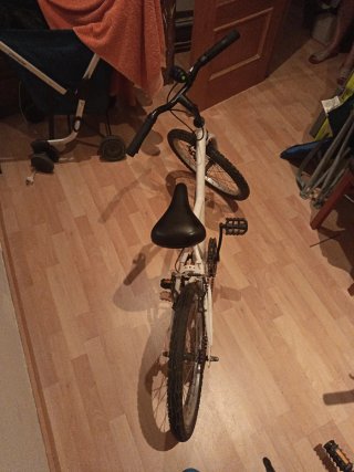 Bicicleta infantil blanca
