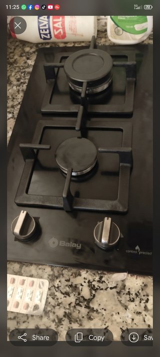 Cocina de gas Balay , más 4 bombonas dísa dos azul