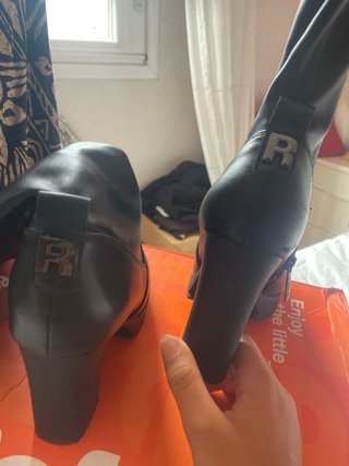 Botas altas negras con cremallera