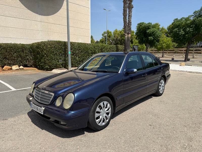 Mercedes-Benz Clase E280 gasolina 2.8 v6 177mi klm - foto 1