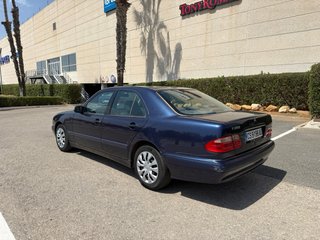 Mercedes-Benz Clase E280 gasolina 2.8 v6 177mi klm