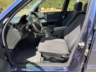 Mercedes-Benz Clase E280 gasolina 2.8 v6 177mi klm