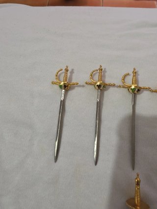 Mini espadas Toledo aperitivo abrecartas