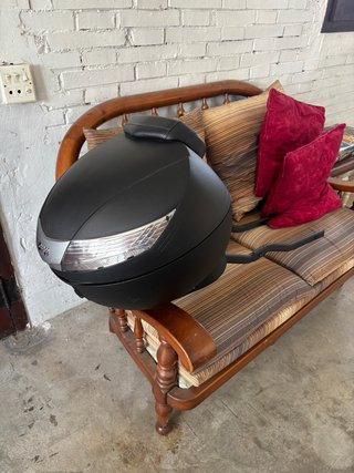 Caja Baúl Givi Moto